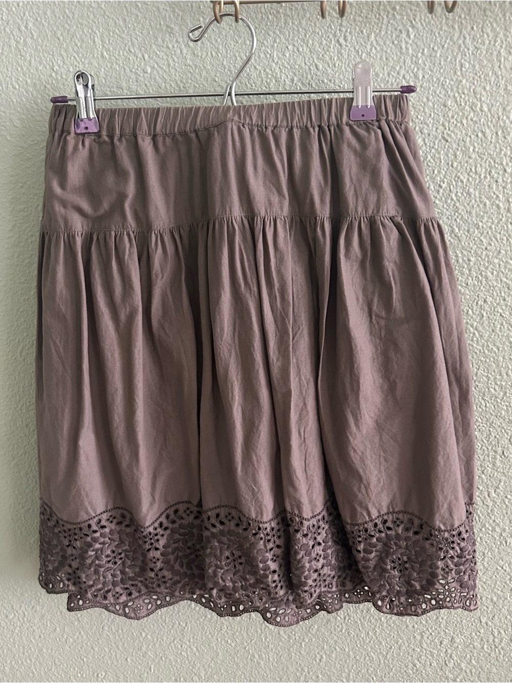 Old Navy dark gray Eyelet Hem Skirt Small